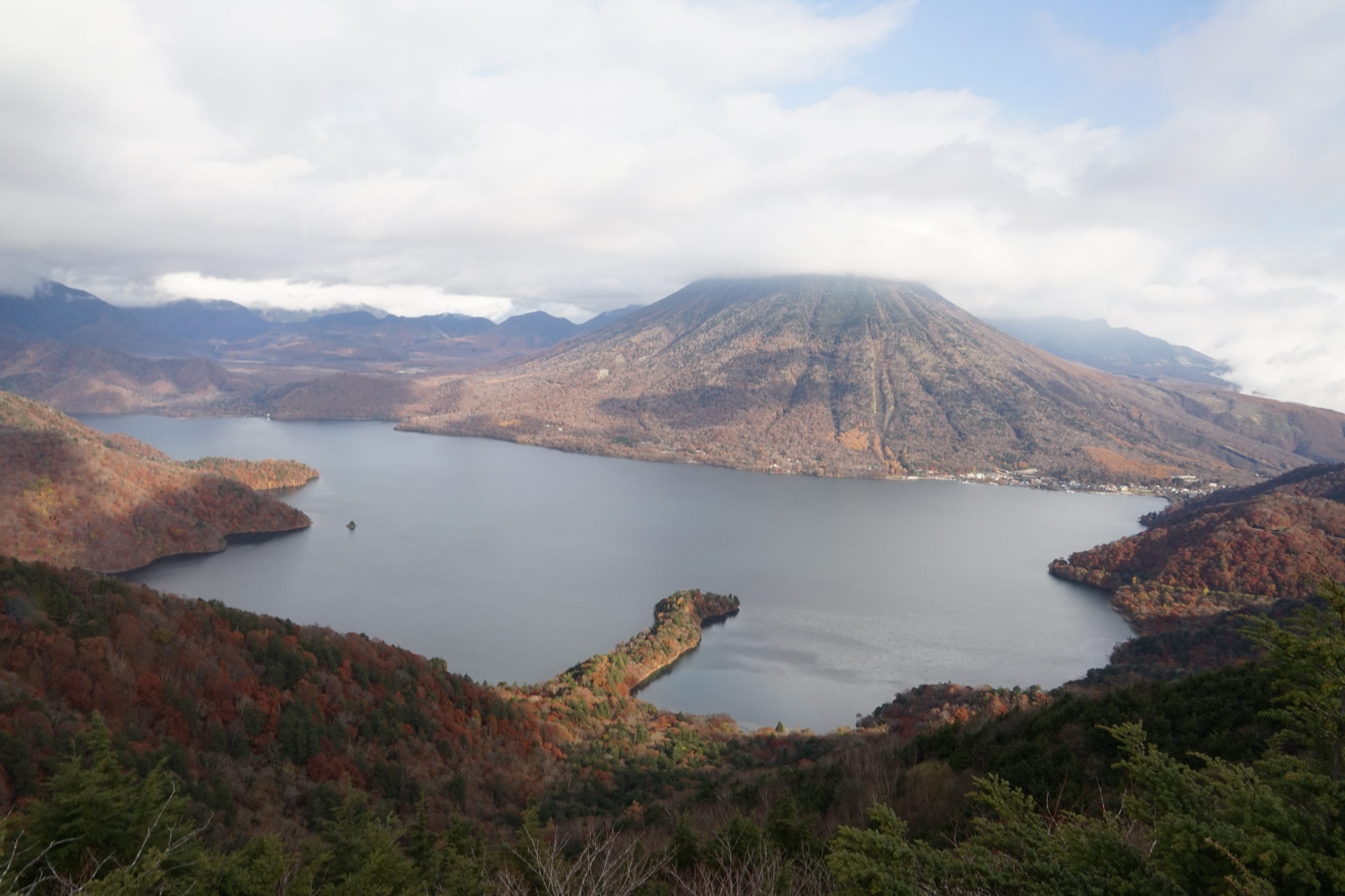 半月・社山縦走